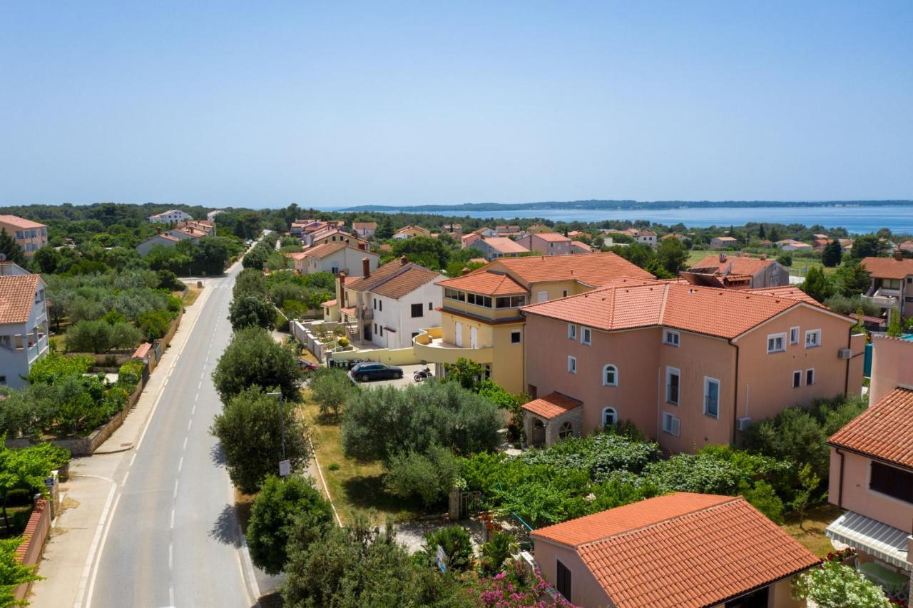 Berat Apartment Vodnjan Eksteriør bilde